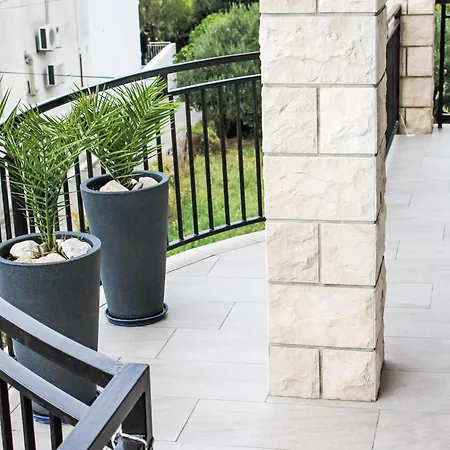 Апартаменти Silvia-2 By Interhome