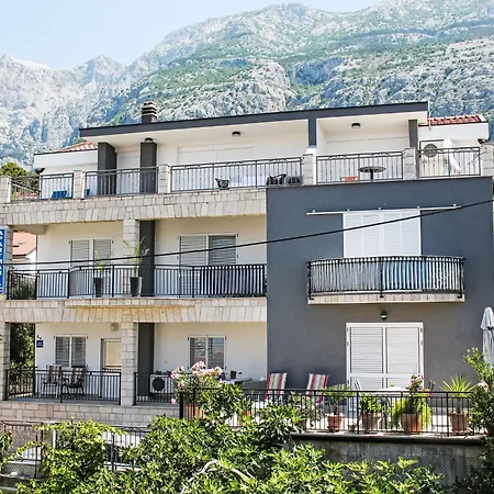 Silvia-2 By Interhome Макарська