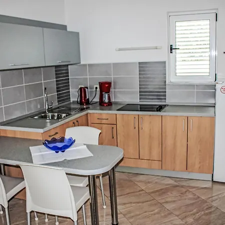 Silvia-2 By Interhome